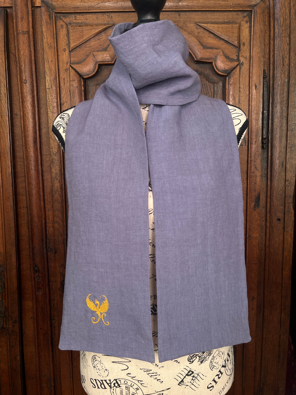 La Masion de Phoenix Elegant Organic Linen Scarf in Heathered Lilac 67"x6.5"
